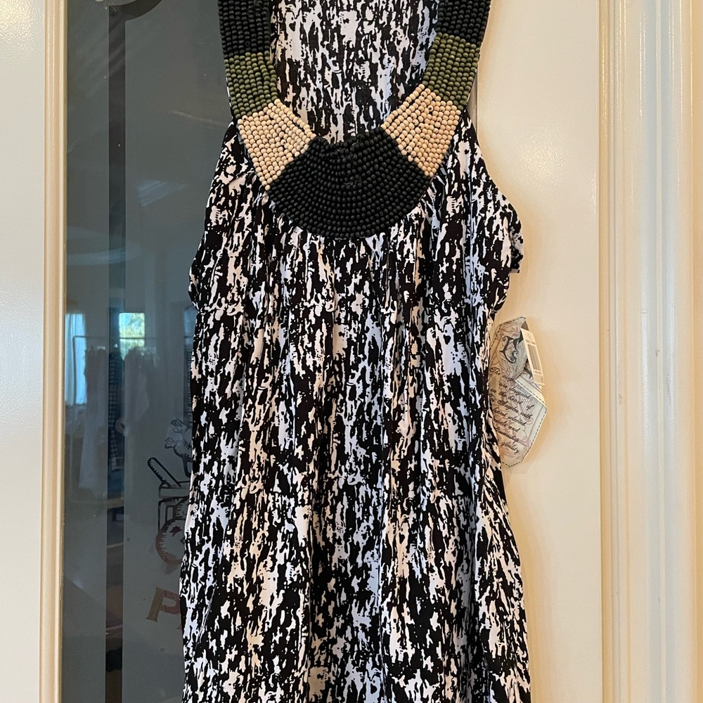 New Ladies Black and White Beaded Blouse